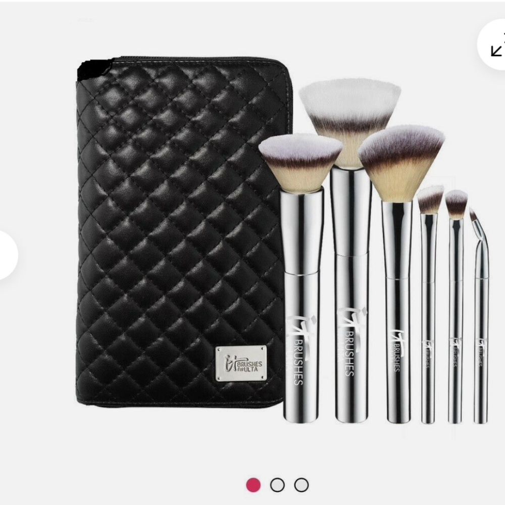 IT BRUSH SET FOR ULTA BEAUTY BRAND NEW